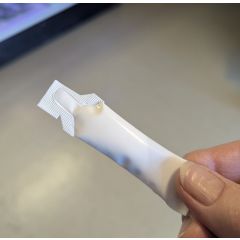 1oz syringe of silicone heat sink compound. Outstanding compound that transfers heat away from electrical and electronic devices. Easy to apply. Does not dry or harden.